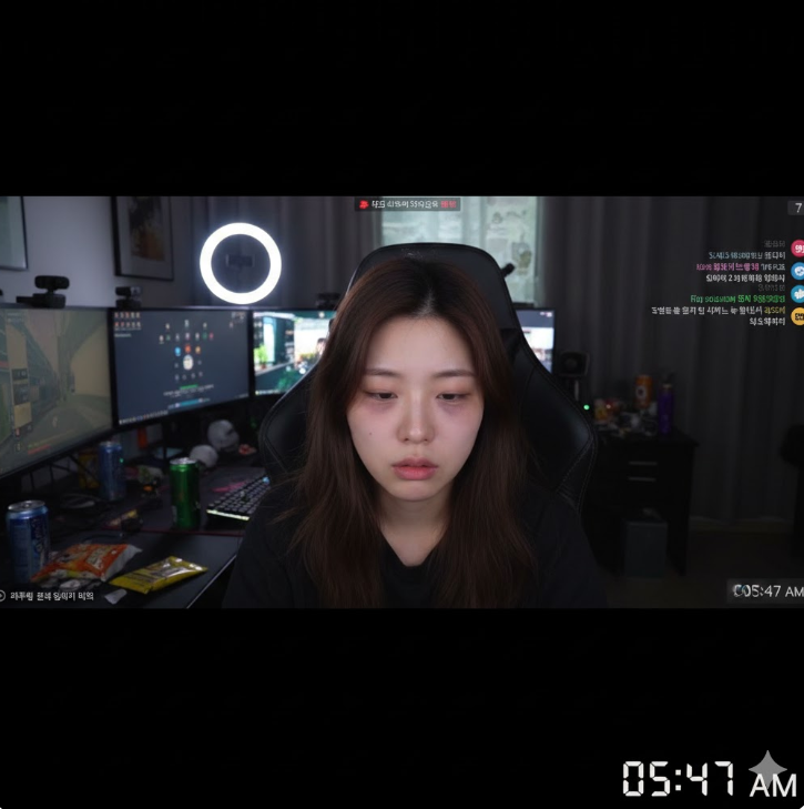 BJ 방송 중 피곤한 표정